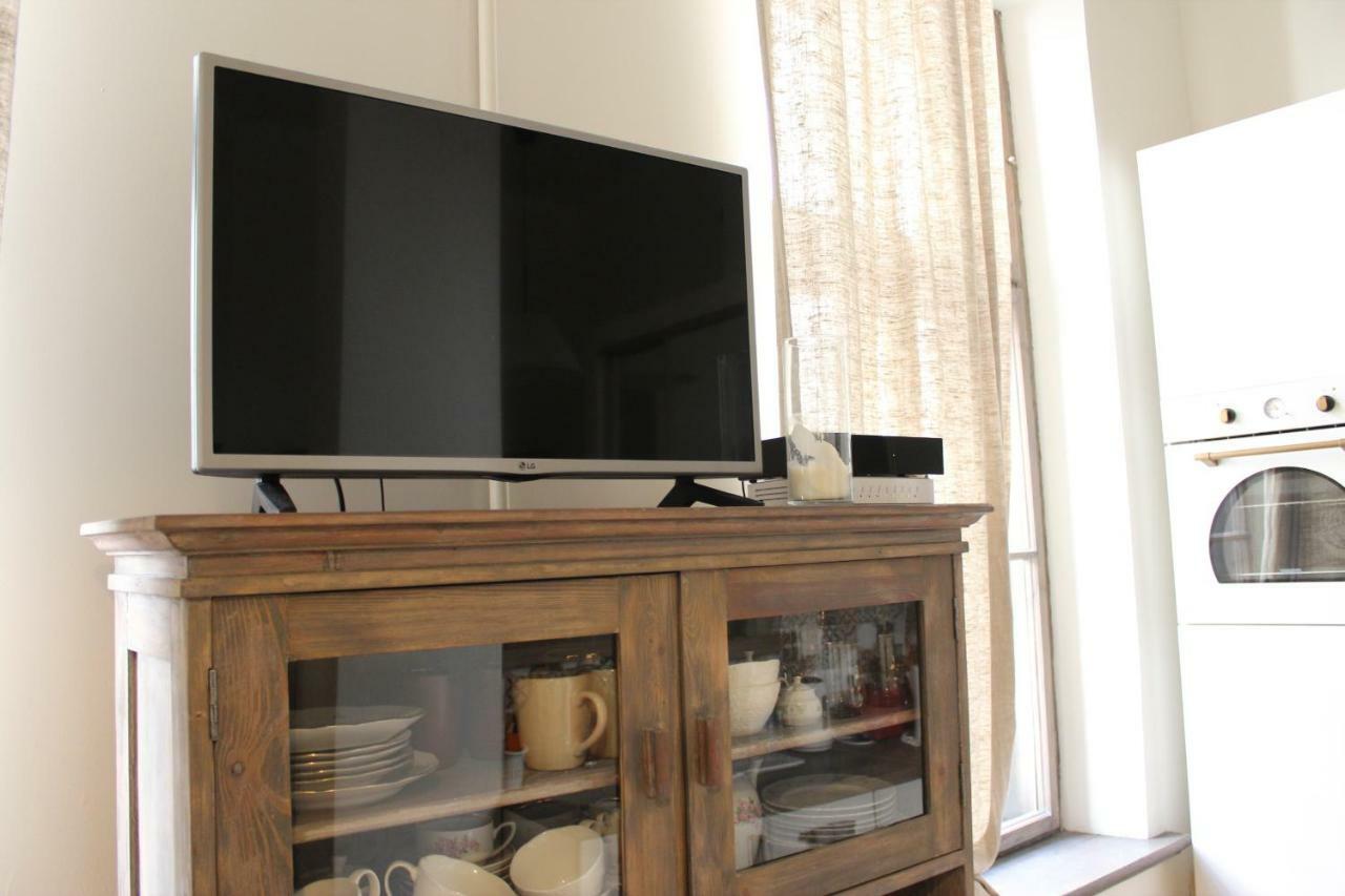 2 Room Apartment In Embasy Area Riga Exterior foto